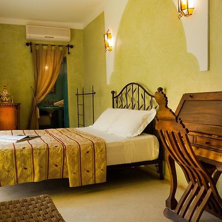 Riad Alamir Marrakesh Luaran gambar